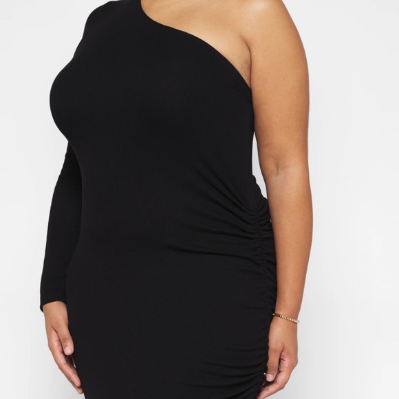 LNA Milou One Shoulder Knit Dress new worn once for shoot - Picture 3 of 4